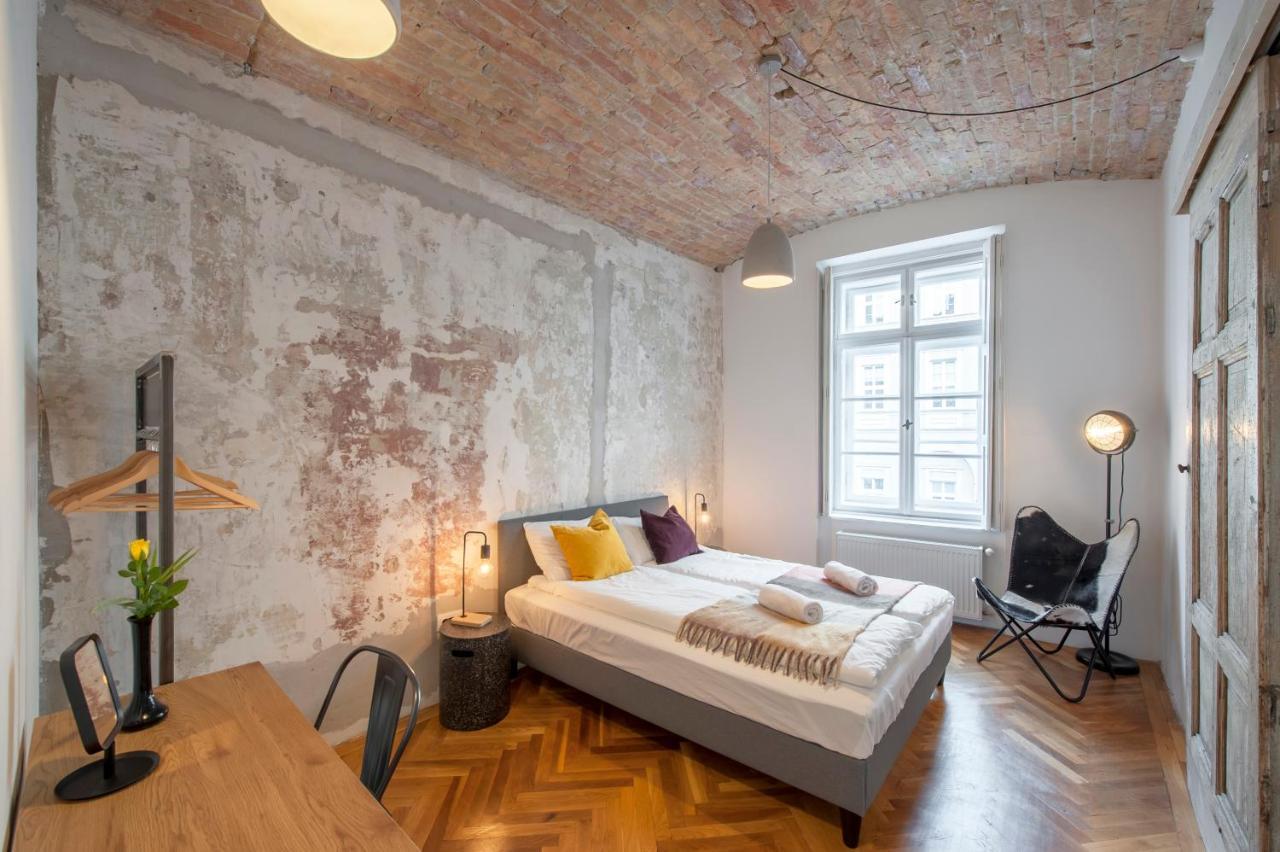 Historic In Downtown Apartment