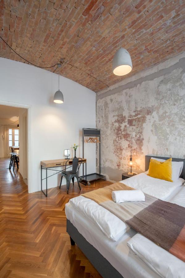 Historic In Downtown Apartment Budapest
